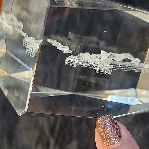 Laser Etched Beveled Glass Paperweight ~ 3D Jesus Nailed to the Cross Crucified - Picture 4 of 4